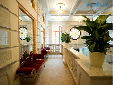 комерційна за адресою Бульварно-Кудрявська вул. (Воровського), 24