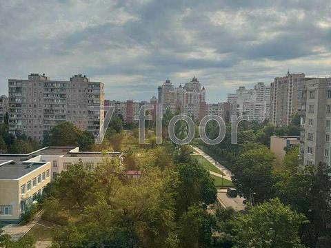 квартира за адресою Богатирська вул., 2