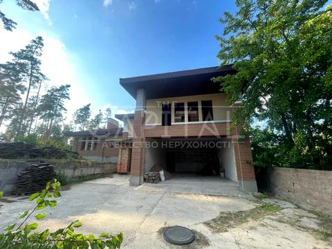 дом по адресу Київська ул., 100