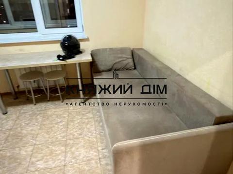 квартира за адресою Єлизавети Чавдар вул., 13