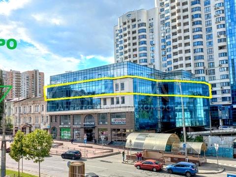 комерційна за адресою Деміївська вул., 30а