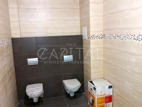 комерційна за адресою Деміївська вул., 30а