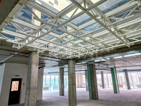 комерційна за адресою Деміївська вул., 30а