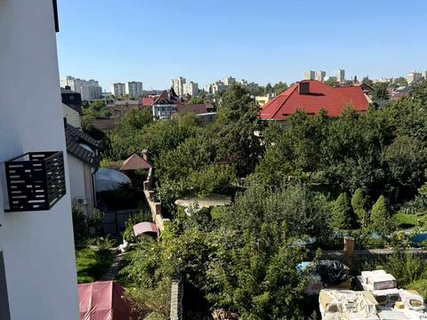 квартира за адресою Осіння вул., (Будинок)