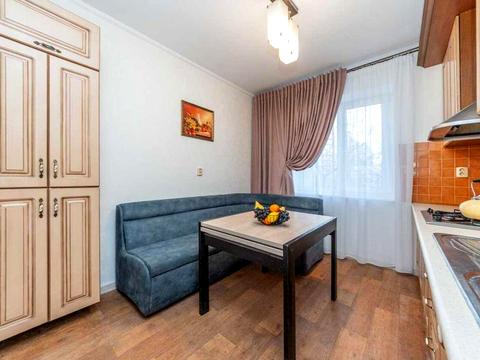 квартира за адресою Київ, Героїв Дніпра вул., 19