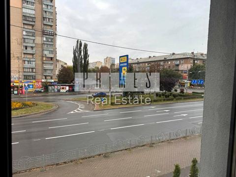 коммерческая по адресу Вышгородская ул., 28