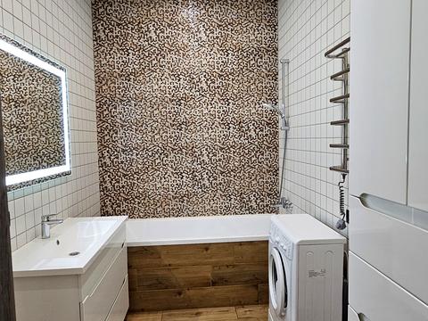 квартира за адресою с. Чайки, Валерія Лобановського вул., 21