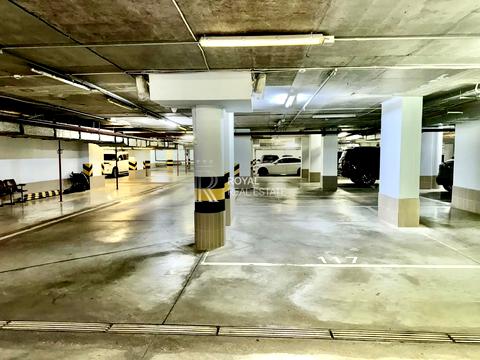 паркомісце за адресою Київ, Андрія Верхогляда вул. (Михайла Драгомирова), 3