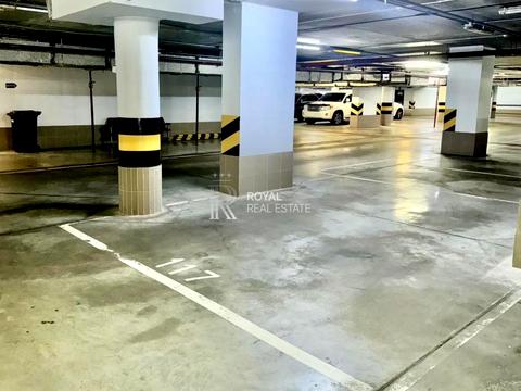 паркомісце за адресою Київ, Андрія Верхогляда вул. (Михайла Драгомирова), 3