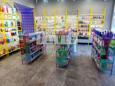 комерційна за адресою Велика Васильківська вул. (Червоноармійська), 1-3