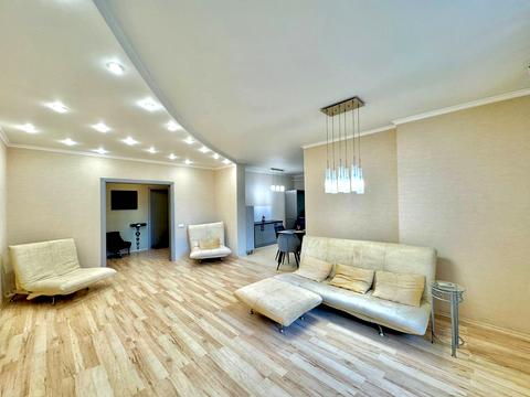 квартира за адресою Раїси Окіпної вул., 8