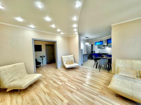 квартира за адресою Раїси Окіпної вул., 8