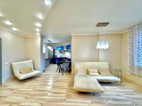 квартира за адресою Раїси Окіпної вул., 8