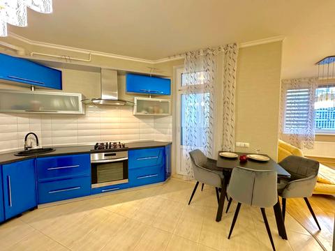 квартира за адресою Раїси Окіпної вул., 8