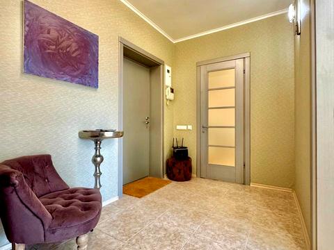 квартира за адресою Раїси Окіпної вул., 8