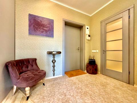 квартира за адресою Раїси Окіпної вул., 8
