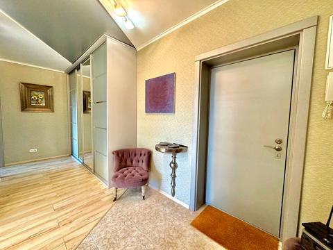 квартира за адресою Раїси Окіпної вул., 8