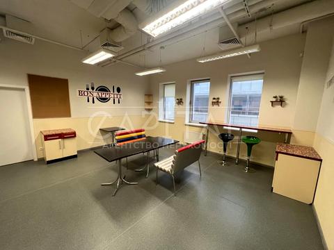 коммерческая по адресу Вацлава Гавела бульв. (Івана Лепсе), 1/28