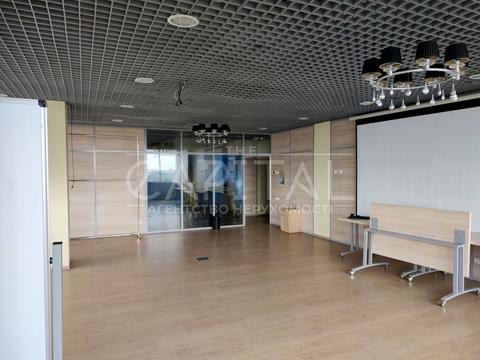 коммерческая по адресу Вацлава Гавела бульв. (Івана Лепсе), 1/28