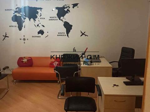 комерційна за адресою Київ, Івана Франка пл., 12