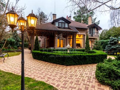 будинок за адресою Боброва, 1