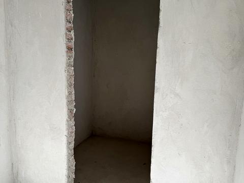 комерційна за адресою Радистів вул., 40