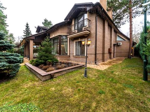 будинок за адресою Боброва, 1