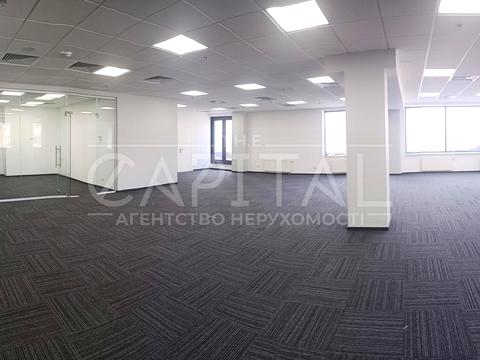 комерційна за адресою Жилянська вул., 75