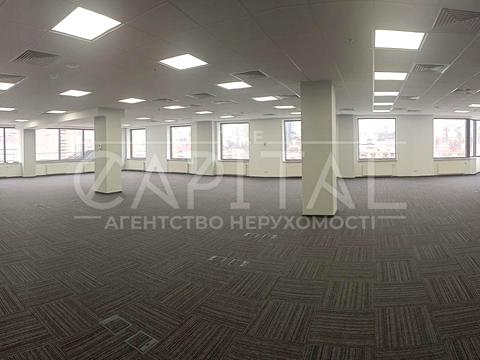 комерційна за адресою Жилянська вул., 75