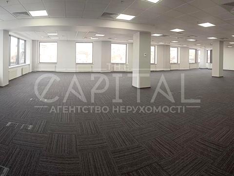 комерційна за адресою Жилянська вул., 75