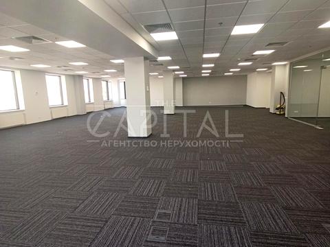 комерційна за адресою Жилянська вул., 75