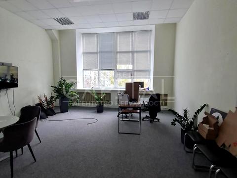 комерційна за адресою Київ, Митрополита Василя Липківського вул. (Урицького), 1а