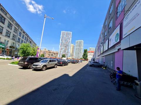 комерційна за адресою Київ, Митрополита Василя Липківського вул. (Урицького), 1а