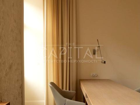 комерційна за адресою Саксаганського вул., 33/35