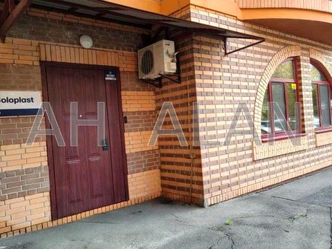 комерційна за адресою Герцена вул., 17-25