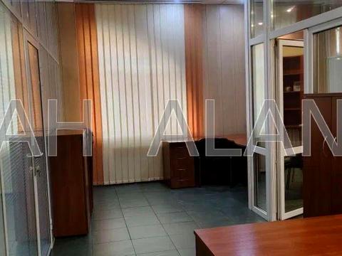 комерційна за адресою Герцена вул., 17-25