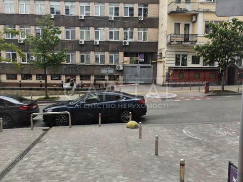 комерційна за адресою Євгена Чикаленка вул. (Пушкінська), 20