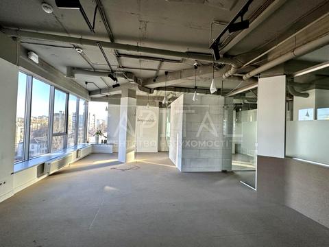 комерційна за адресою Тараса Шевченка бульв., 37