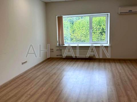 комерційна за адресою Казимира Малевича вул. (Боженка), 86Л