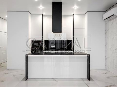 квартира по адресу Андрея Верхогляда ул. (Михайла Драгомирова), 14-А