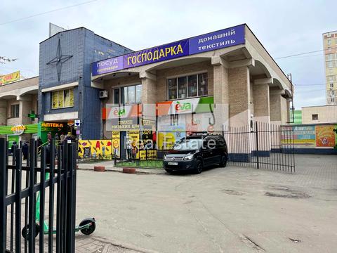 комерційна за адресою Київ, Анни Ахматової вул., 3