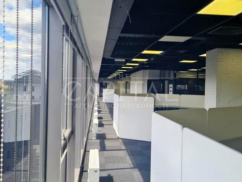 комерційна за адресою Вадима Гетьмана вул., 1-А