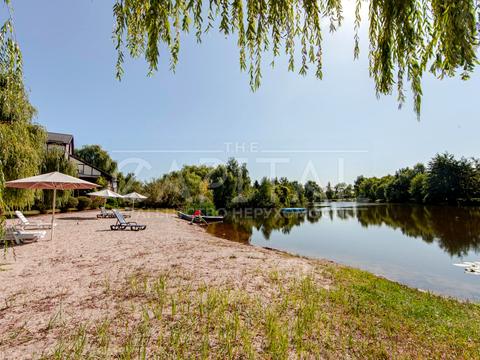 будинок за адресою с. Козин, Лугова