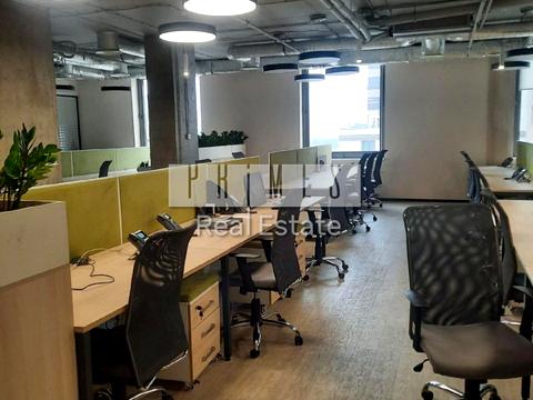 комерційна за адресою Велика Васильківська вул. (Червоноармійська), 100