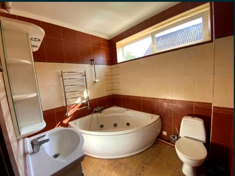 будинок за адресою Богатирська вул.