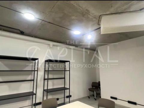 комерційна за адресою Жамбила Жабаєва вул. (Кузьминська), 22