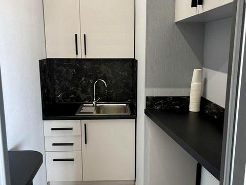 комерційна за адресою Євгена Коновальця вул. (Щорса), 36-Е