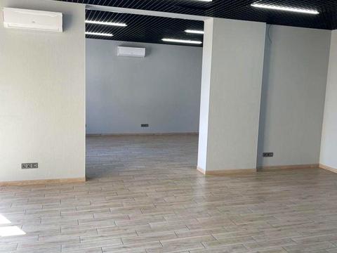 комерційна за адресою Євгена Коновальця вул. (Щорса), 36-Е