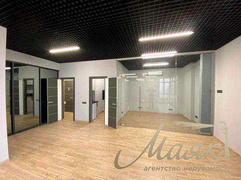 комерційна за адресою Євгена Коновальця вул. (Щорса), 36-Е