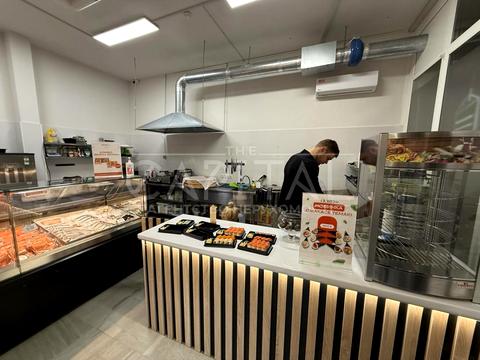 комерційна за адресою Дніпровська набережна вул., 16-Д